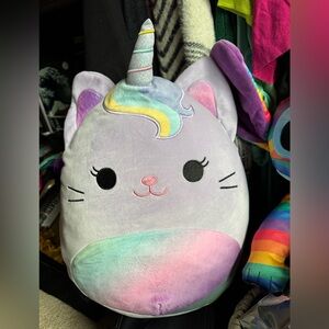 NWOT UNICORN CAT SQUISHMALLOW